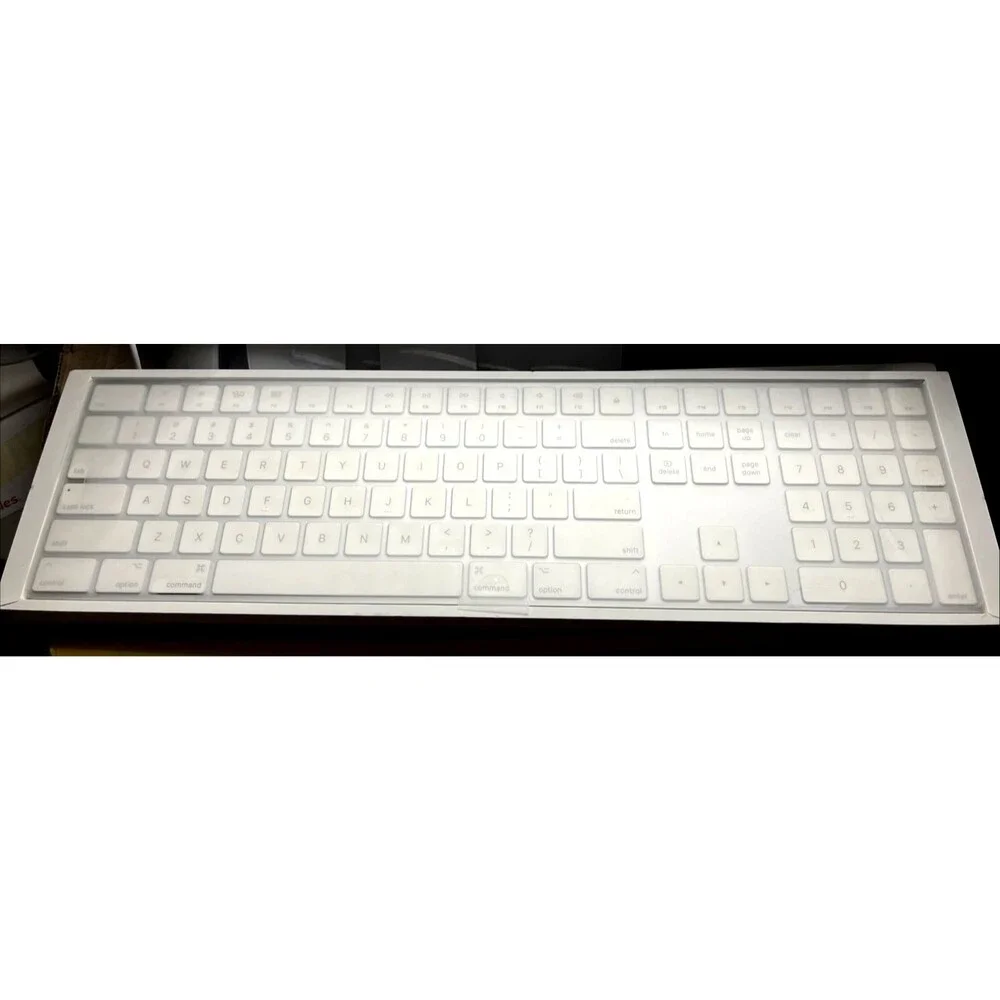 APPLE A1843 Magic Keyboard with Numeric Keypad Bluetooth Open Box